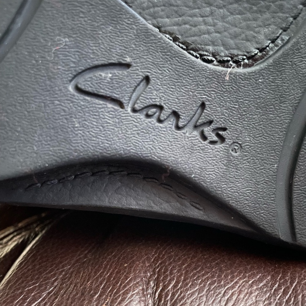 Women’s: Clarks Tall Suede/Leather ZipUp Boots (Size: 7 Medium Width) - Picture 7 of 8